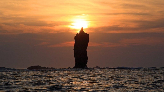 神秘の島♪「ローソク島」遊覧船 乗船予約手続き付＆記念品付きプラン【スタンダード2食付き】